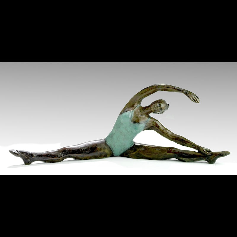 Dancer in Splits