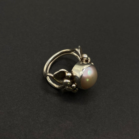 Pearl Ring with Leaf Design
