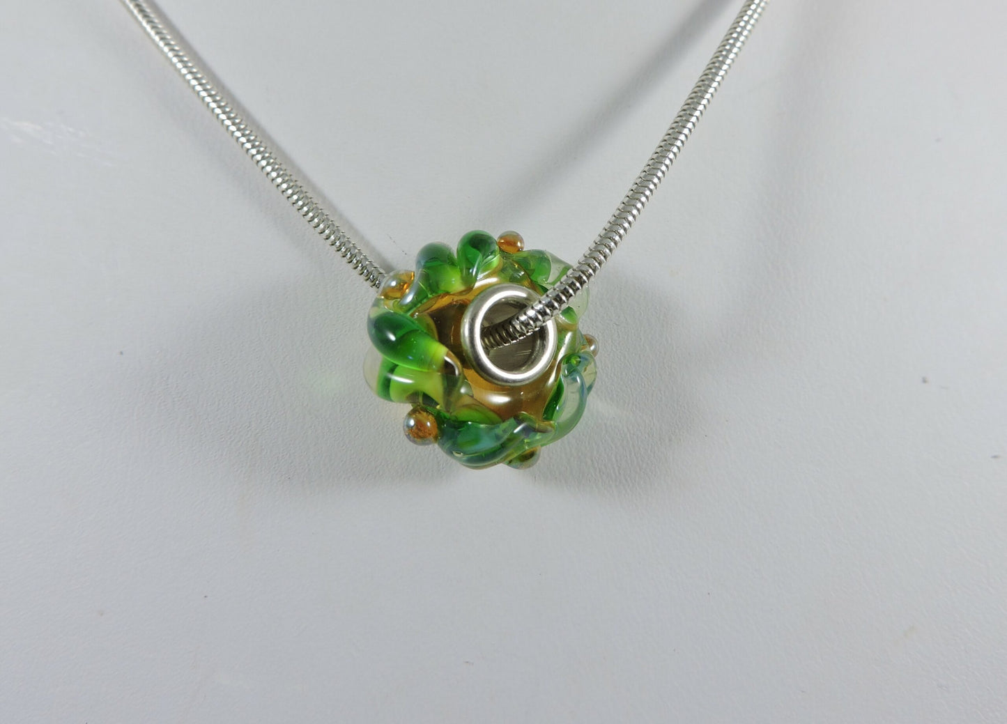 Small Leaf-Patterned Necklace