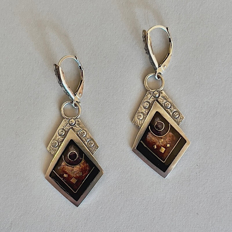 Diamond Crest Earring