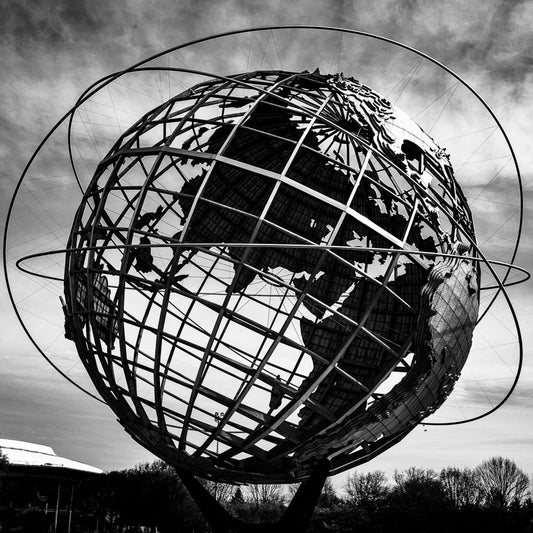 Unisphere in Black & White