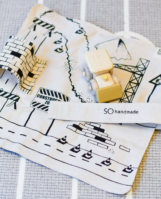 Construction Play Mat With Wooden Toy