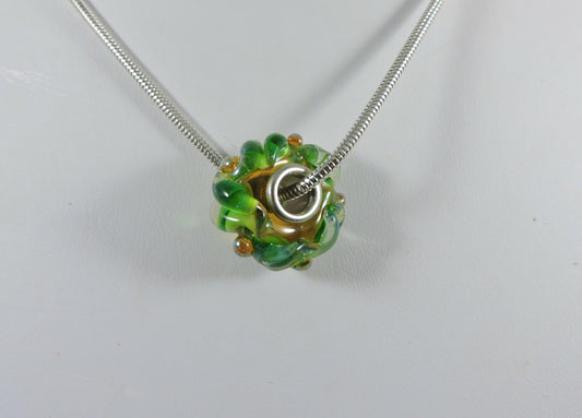 Small Leaf-Patterned Necklace