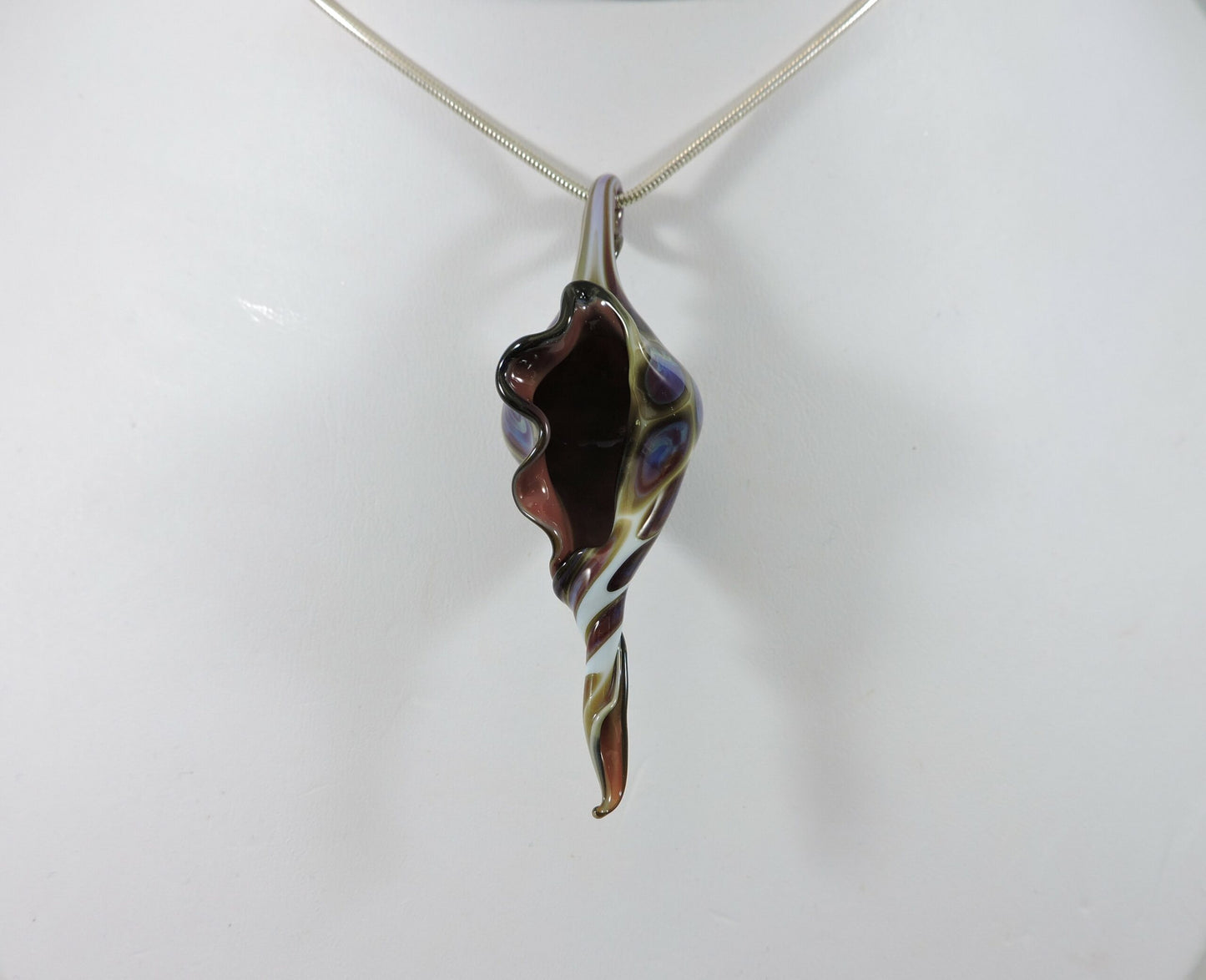 Chromacolor Seashell Pendant