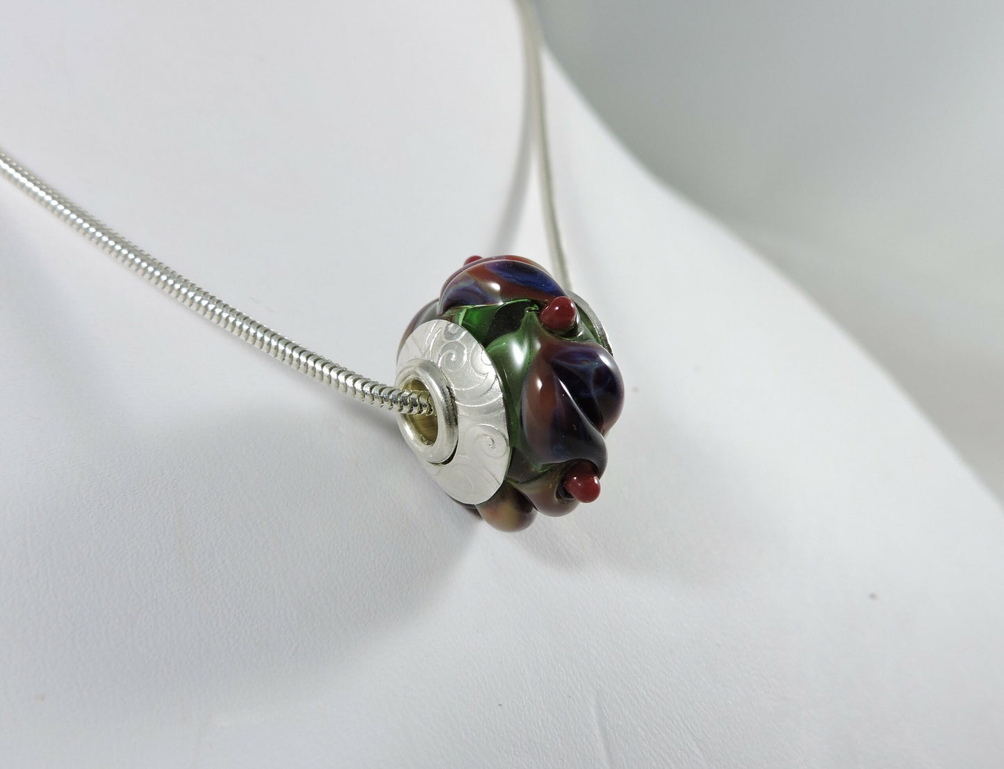 Leaf-Patterned Pendant